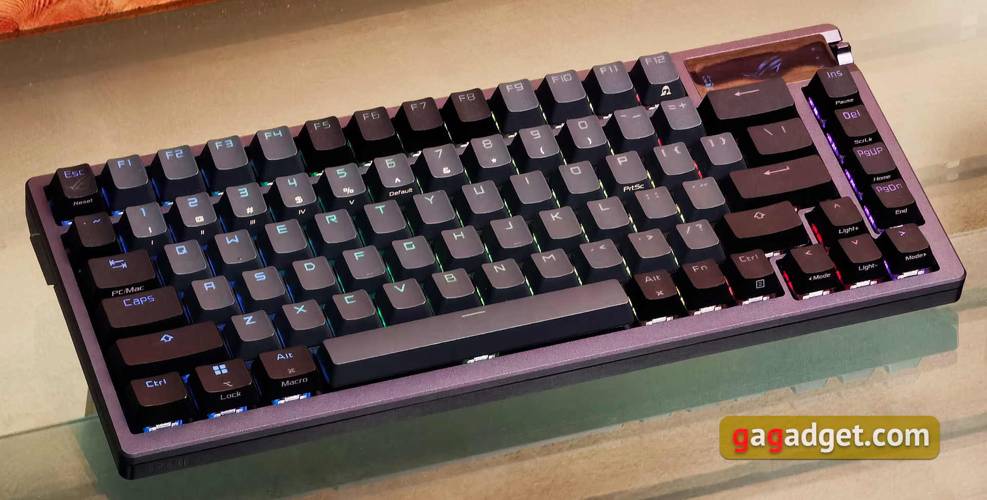 Recensione di ASUS ROG Azoth: una tastiera meccanica senza compromessi per i videogiocatori che non ti aspetti-52 Recensione di ASUS ROG Azoth: una tastiera meccanica senza compromessi per i videogiocatori che non ti aspetti-52