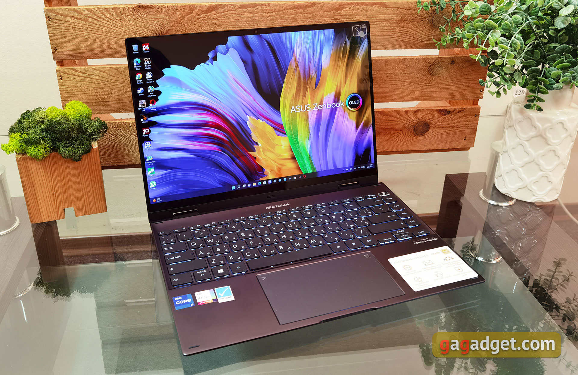 Recensione ASUS Zenbook 14 Flip OLED (UP5401E): potente Ultrabook Transformer con schermo OLED