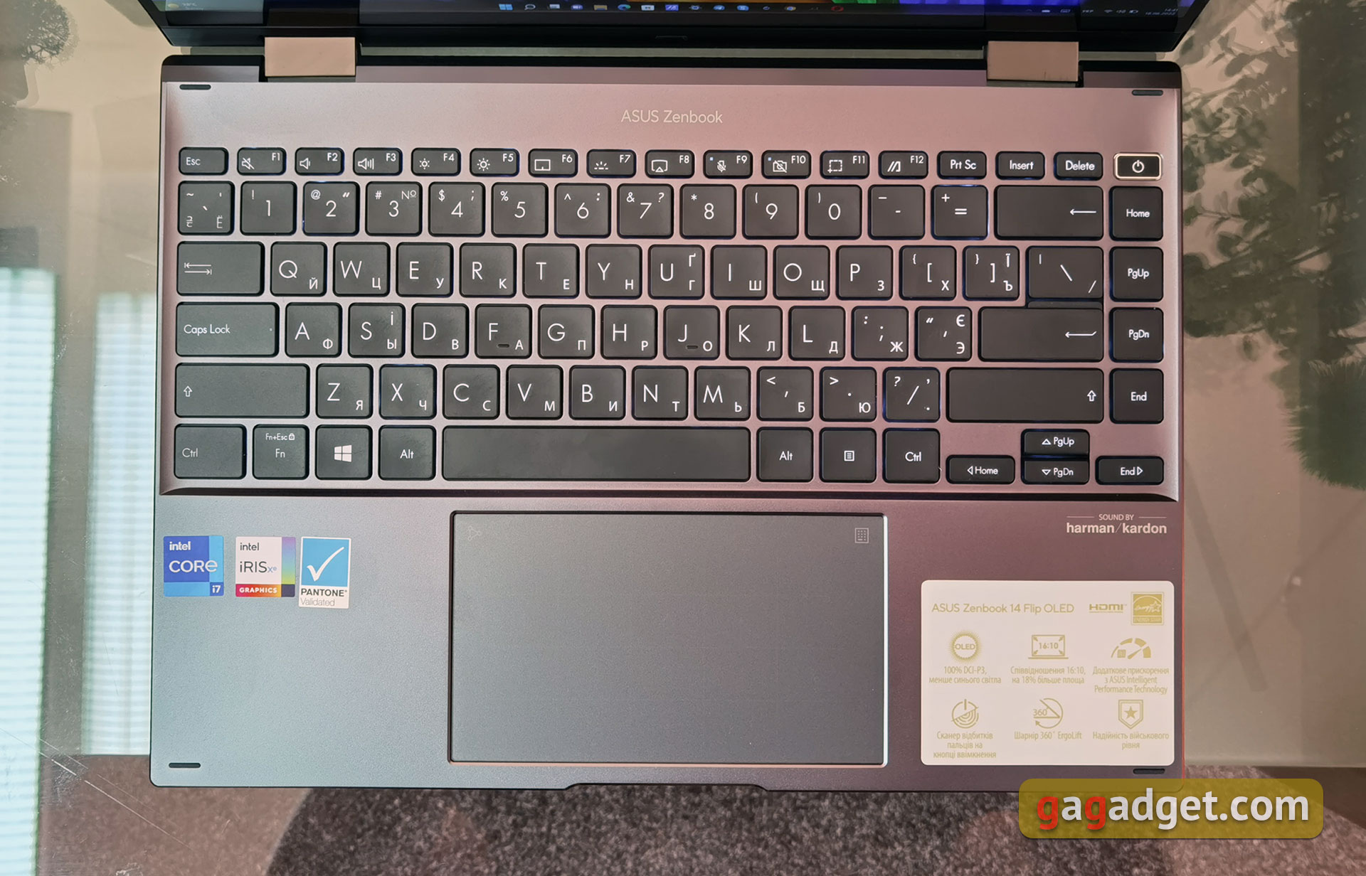 Recensione ASUS Zenbook 14 Flip OLED (UP5401E): potente Ultrabook Transformer con schermo OLED-24