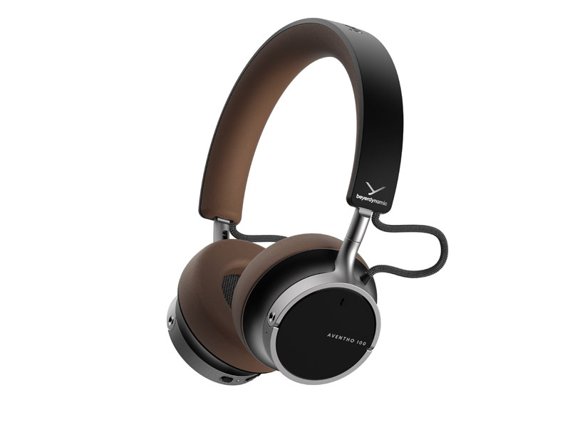 Una vista prospettica delle cuffie Beyerdynamic Aventho 100 marroni