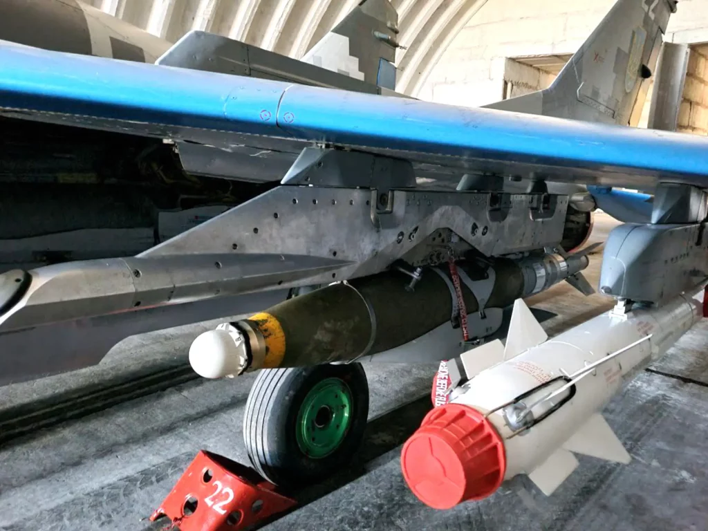 Bomba JDAM-ER su un MiG-29 ucraino
