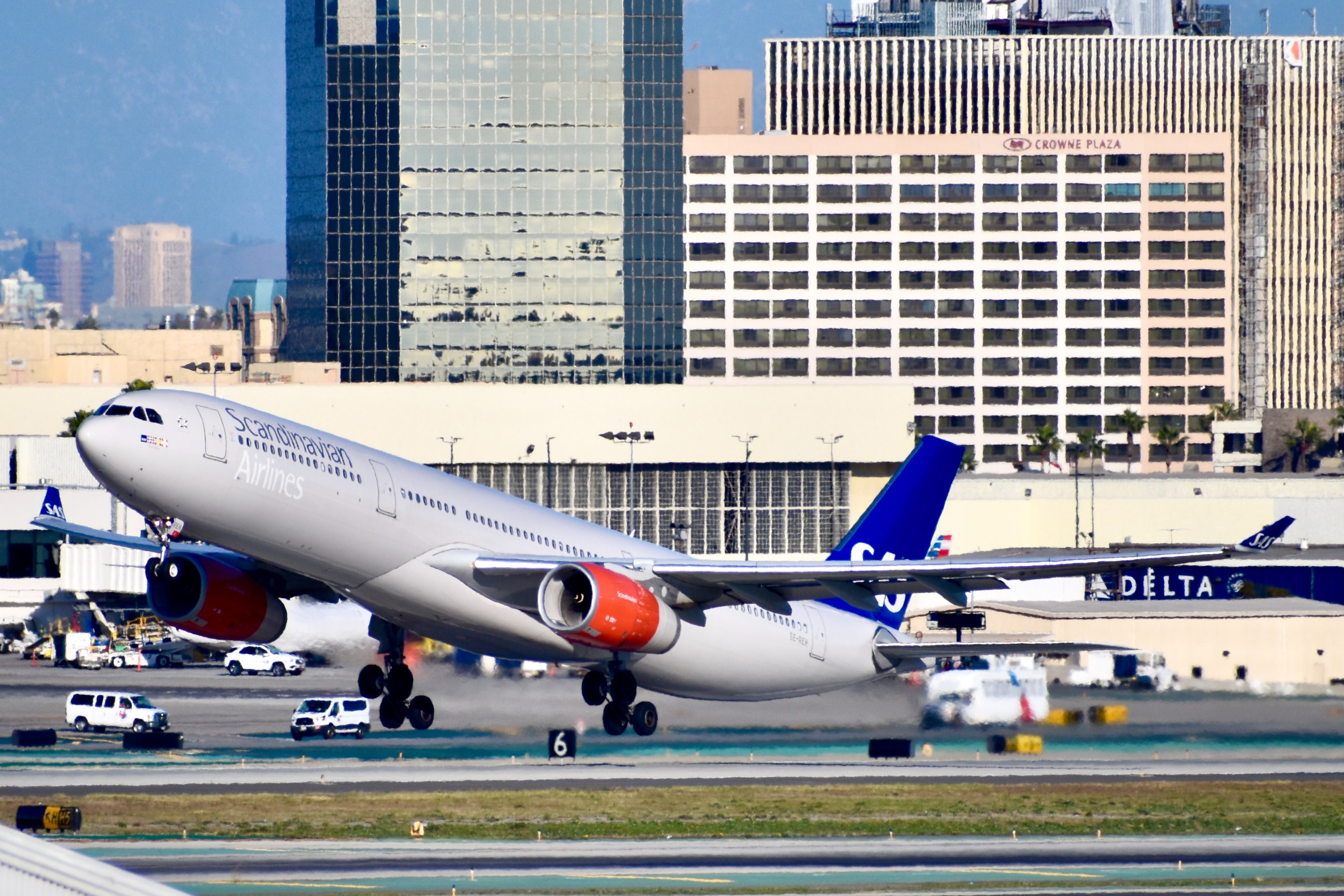 I senatori statunitensi hanno proposto di vietare il riconoscimento facciale negli aeroporti I senatori statunitensi hanno proposto di vietare il riconoscimento facciale negli aeroporti