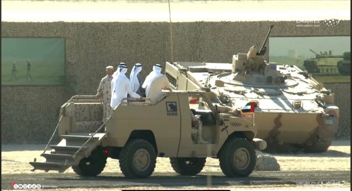 BMP-3 dell'esercito degli Emirati Arabi Uniti con il modulo di combattimento DVK-30 slovacco