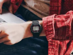 Orologio Casio G-Shock DW5000R di colore nero