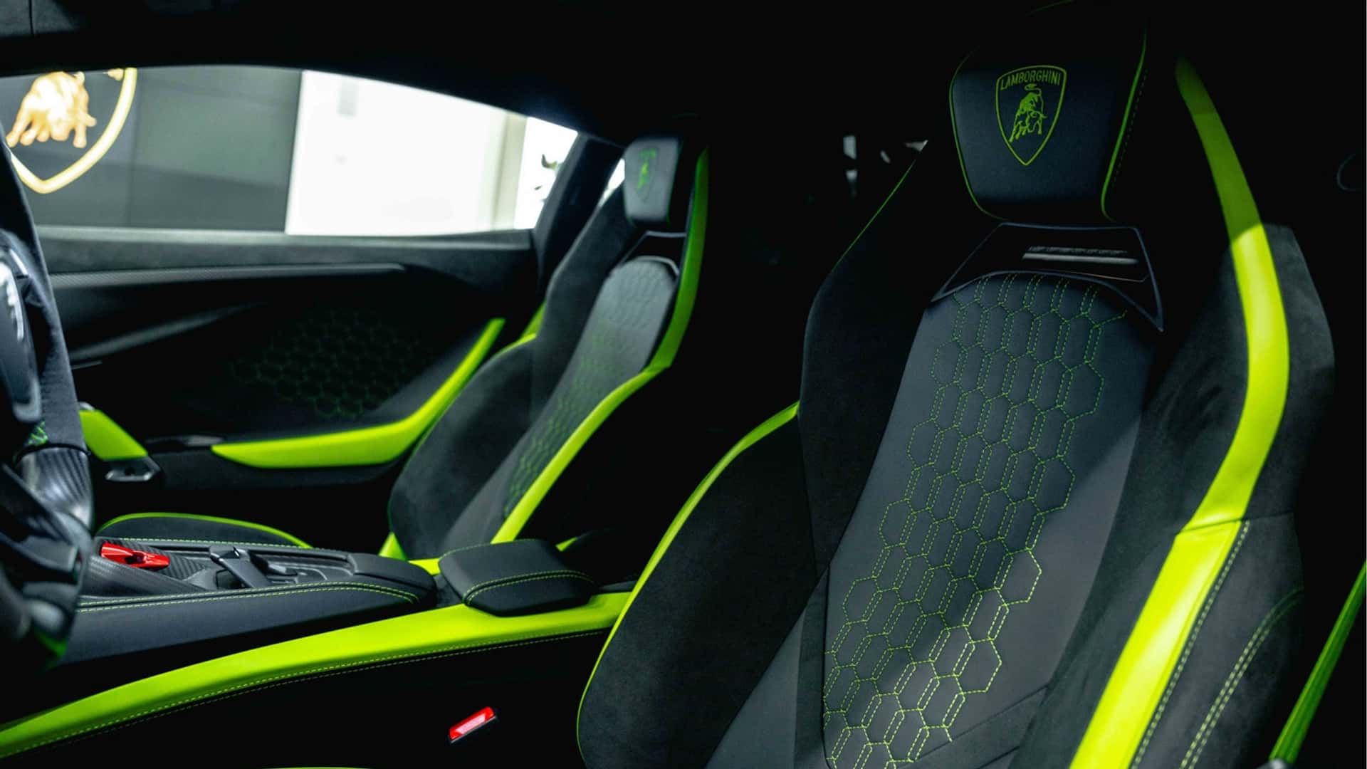 Interno Lamborghini Revuelto