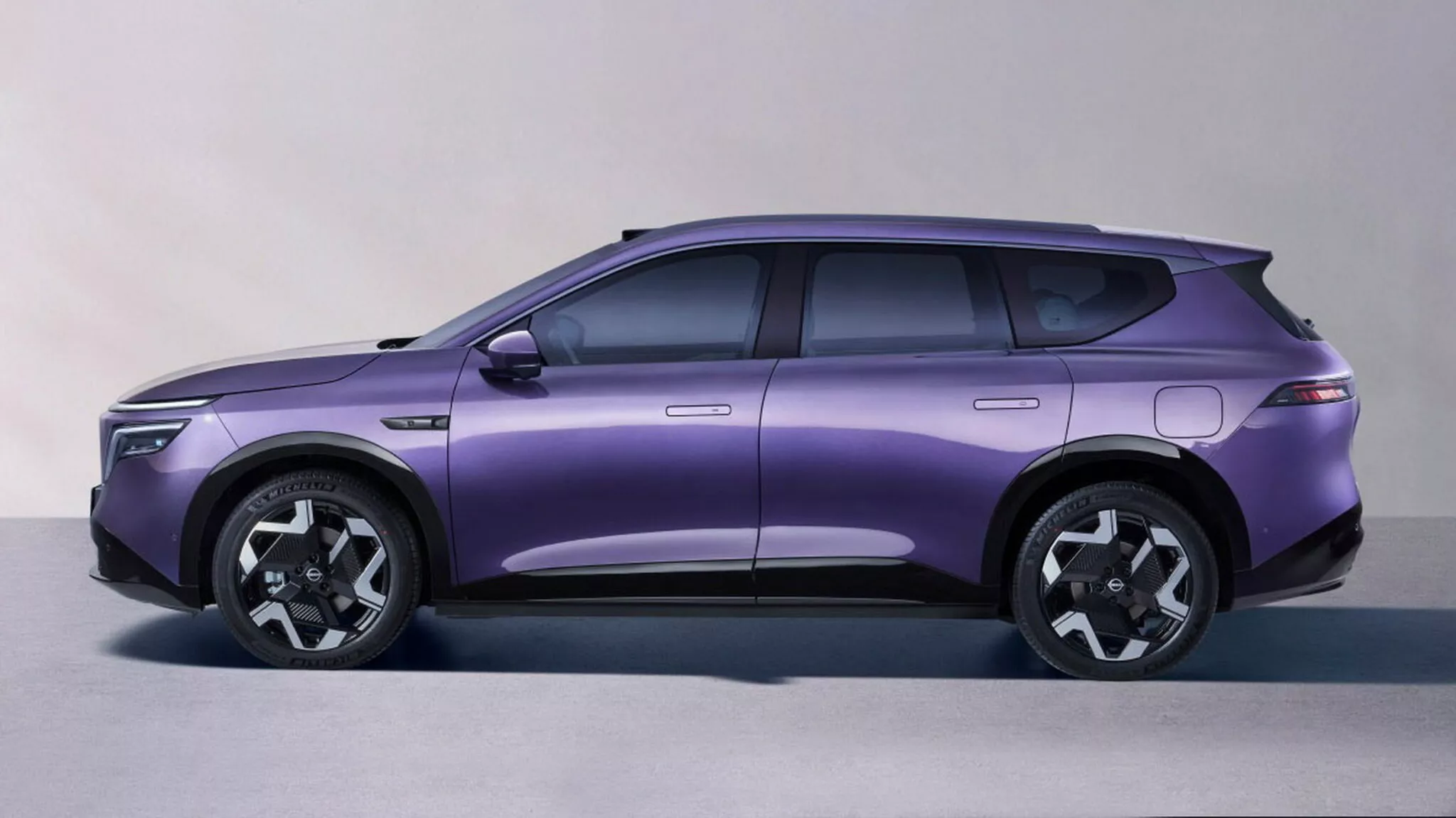Vista posteriore del Nissan NX8 con sensori sul tetto