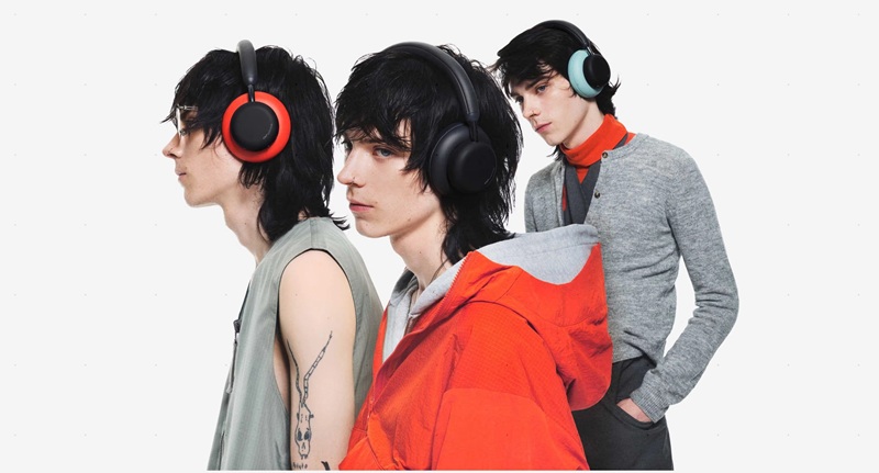 Cuffie CMF Headphone Pro con padiglioni aperti