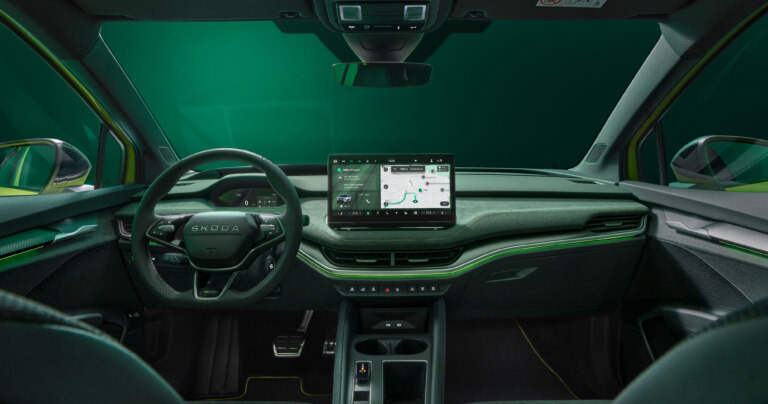 Interno anteriore della Skoda Elroq RS Interno anteriore della Skoda Elroq RS