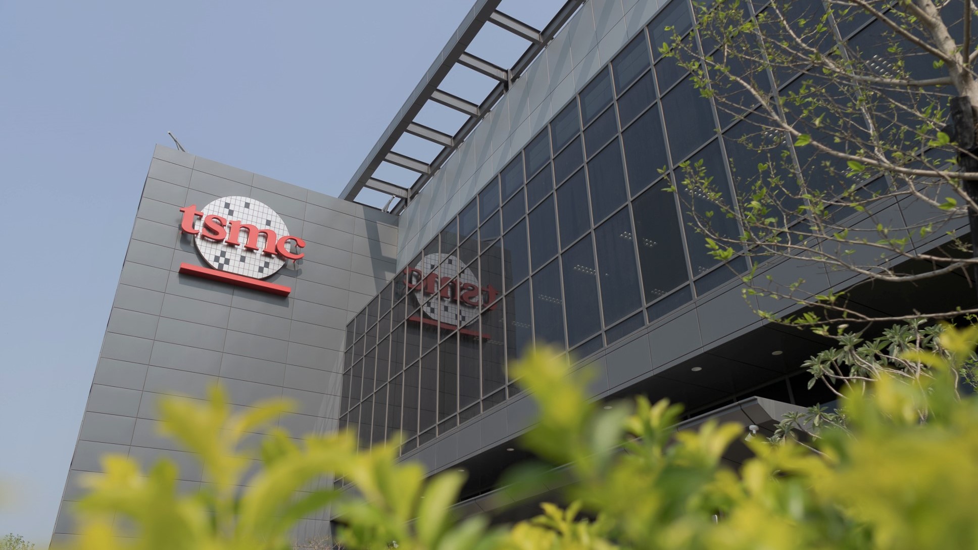 TSMC registra una crescita mensile record dei ricavi grazie al boom dei chip AI TSMC registra una crescita mensile record dei ricavi grazie al boom dei chip AI