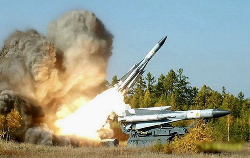 È stato pubblicato il primo video del lancio del missile antiaereo S-200 modificato per colpire obiettivi a terra È stato pubblicato il primo video del lancio del missile antiaereo S-200 modificato per colpire obiettivi a terra