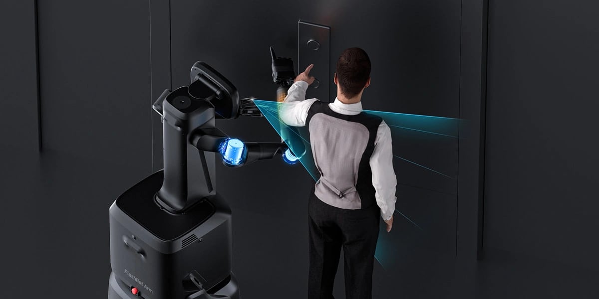 FlashBot Arm analizza l'ambiente