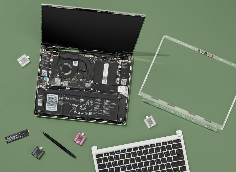 Framework Laptop 13 con processori AMD Ryzen serie 300 Framework Laptop 13 con processori AMD Ryzen serie 300