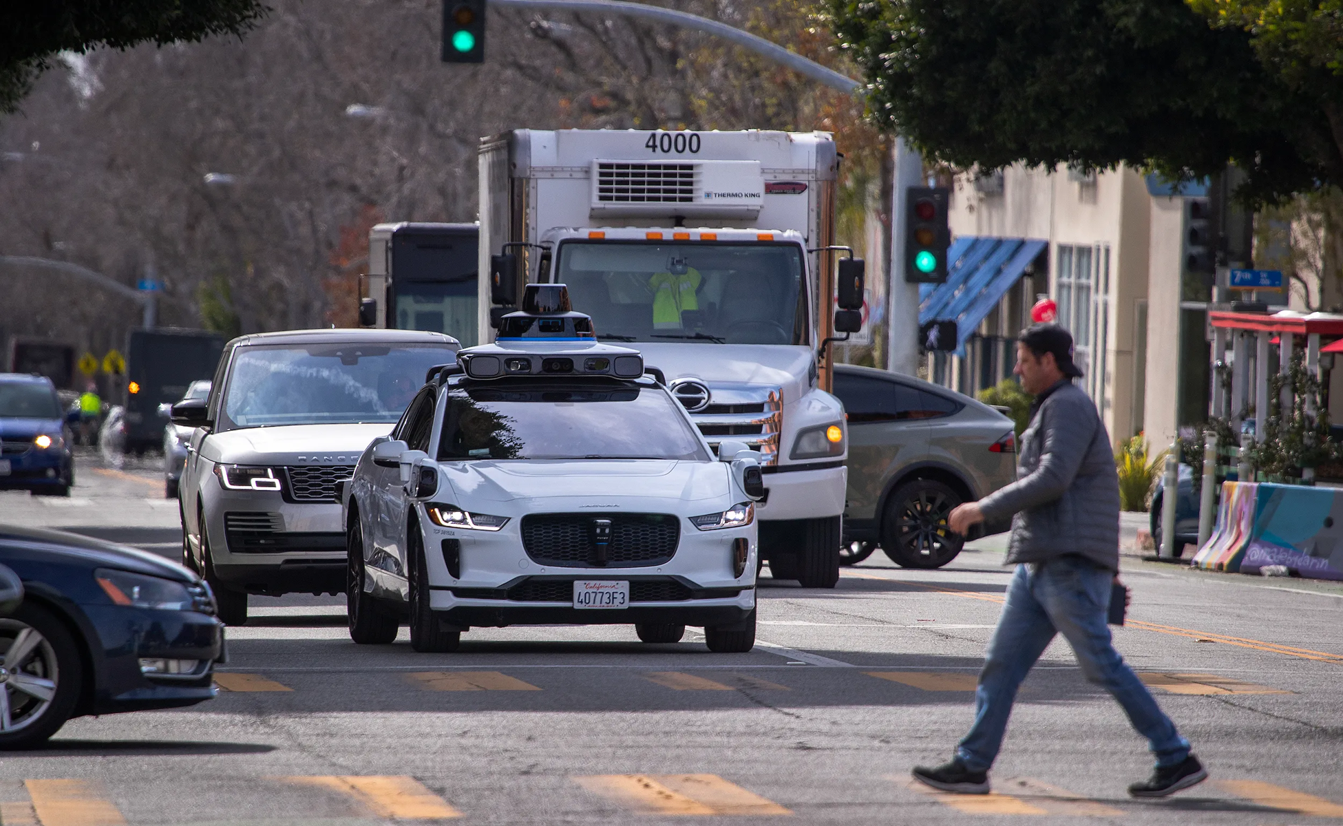 Waymo sta espandendo l'area di servizio dei robotaxi a San Francisco, nonostante le proteste dei residenti della città Waymo sta espandendo l'area di servizio dei robotaxi a San Francisco, nonostante le proteste dei residenti della città