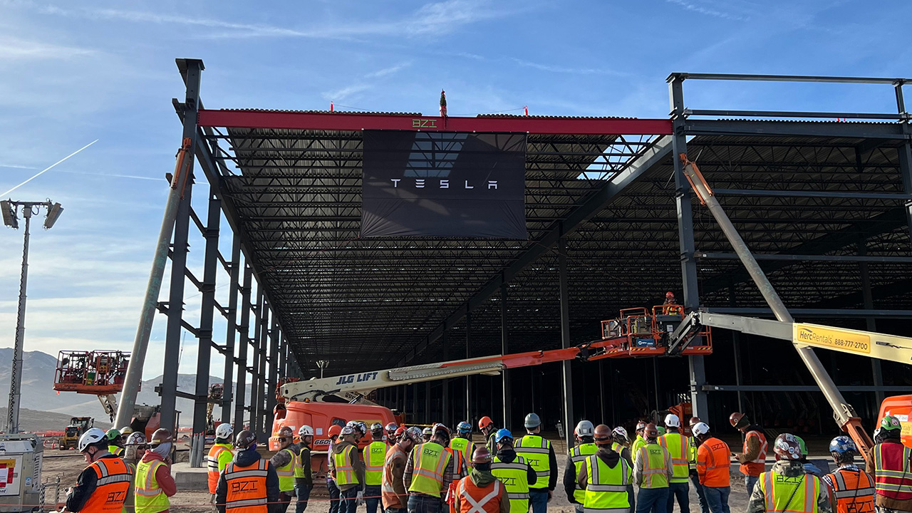 Costruzione di uno stabilimento Tesla Semi in Nevada Costruzione di uno stabilimento Tesla Semi in Nevada