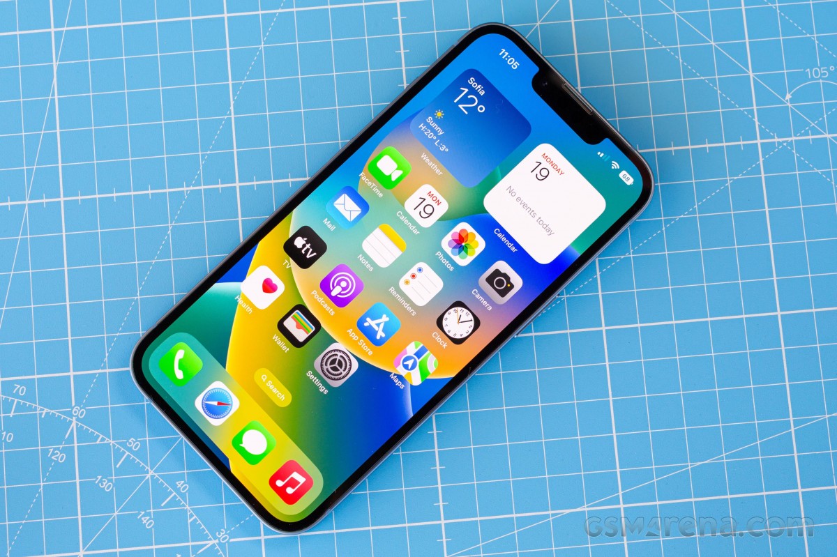 Design dell'iPhone SE 4