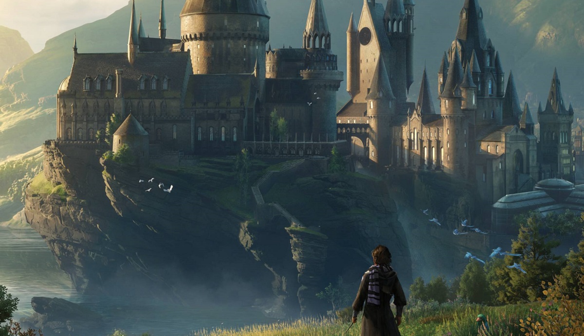 Gli sviluppatori del gioco di ruolo Hogwarts Legacy hanno pubblicato un insolito video ASMR con riprese panoramiche del gioco. Gli sviluppatori del gioco di ruolo Hogwarts Legacy hanno pubblicato un insolito video ASMR con riprese panoramiche del gioco.