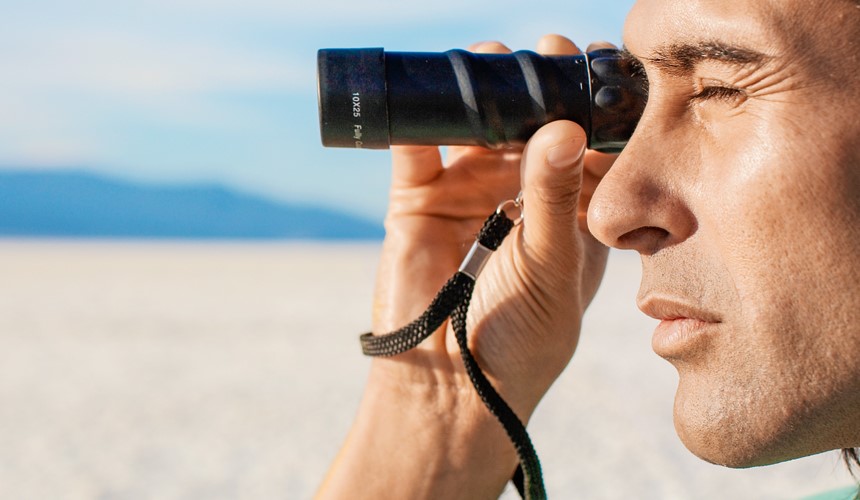 what is monoculars