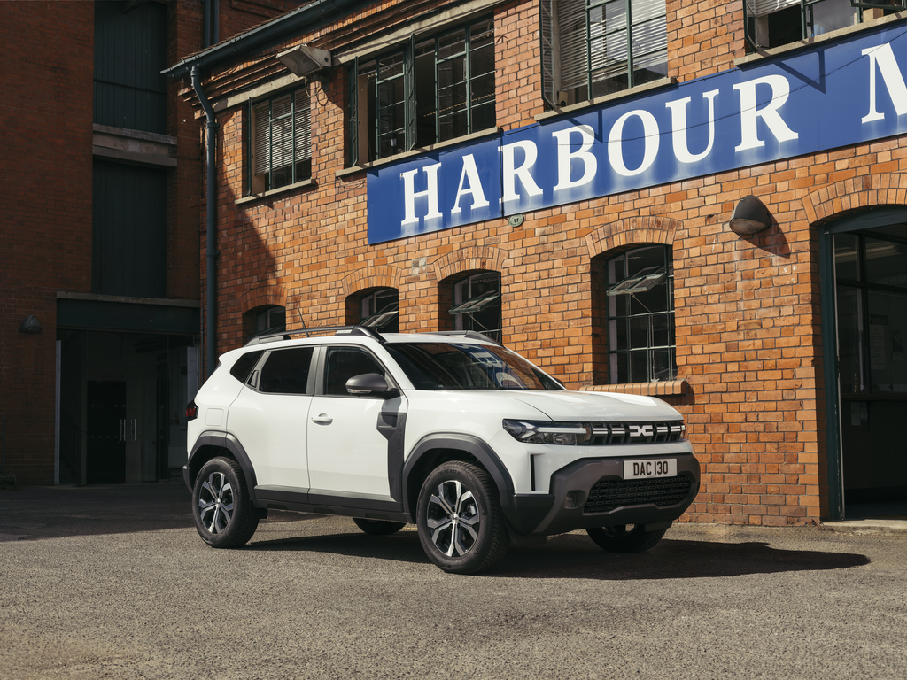 Panoramica dell'interno della Dacia Duster Cargo