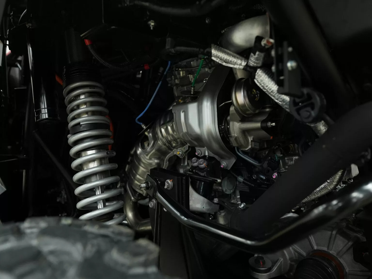 Camuffamento a pixel e tetto di Scion 01