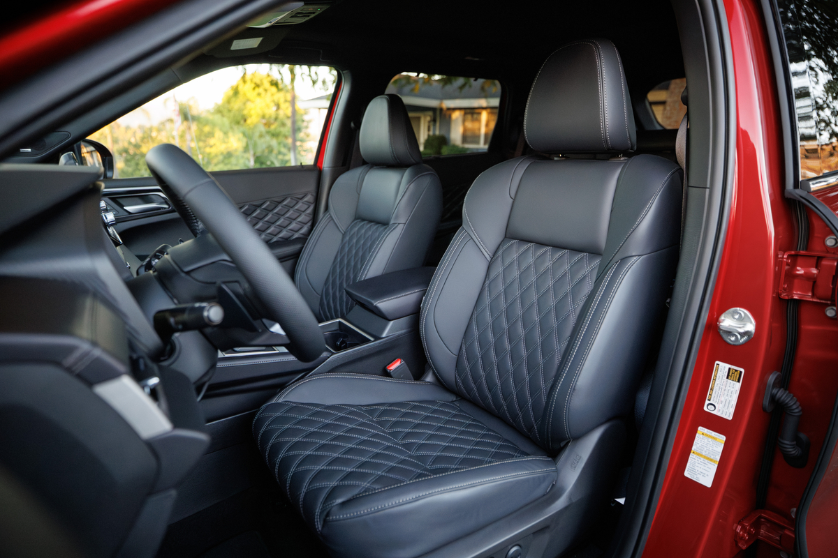 Pannello digitale della Nissan Rogue PHEV 2026