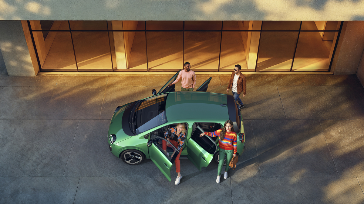 Renault Twingo E-Tech - vista laterale