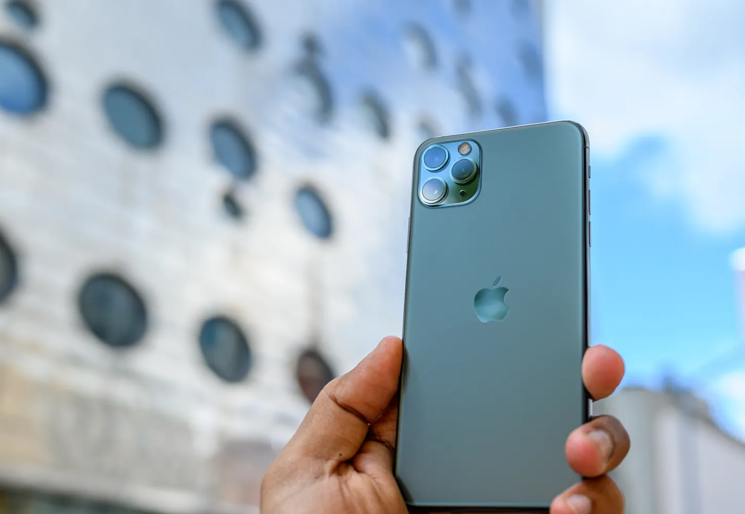 iPhone 11 Pro Max. Illustrazione: Tendenze digitali