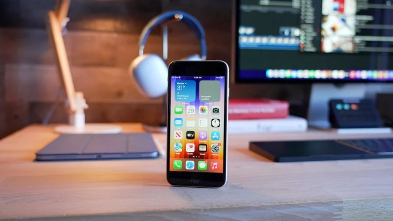 iPhone SE 3, modello con chip A15 Bionic e supporto 5G