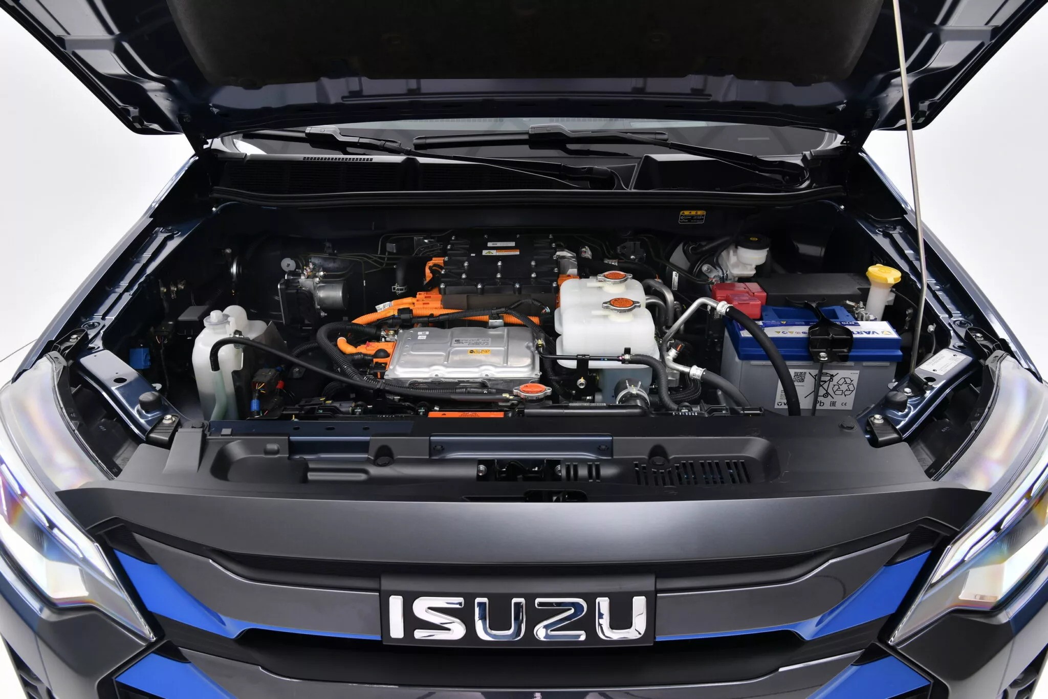 Isuzu D-Max EV in movimento