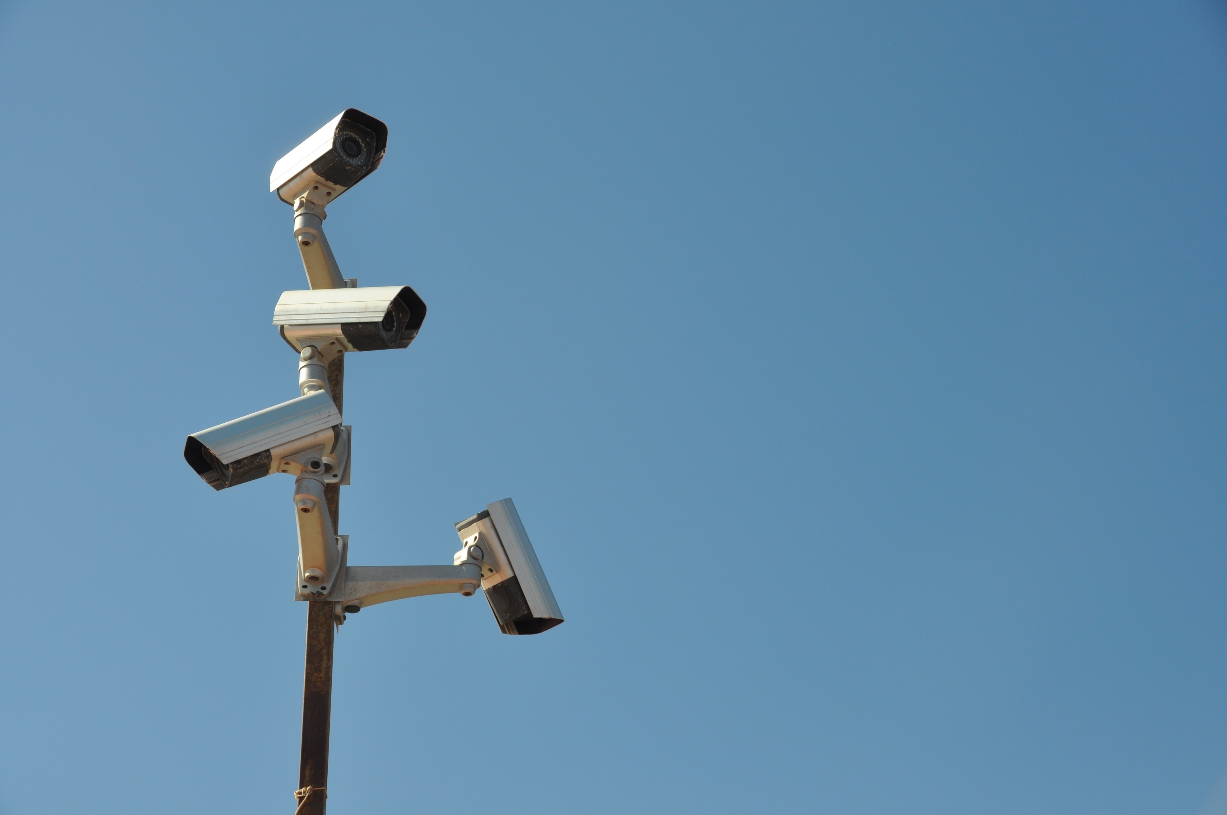 La polizia britannica è stata esortata ad aumentare l'uso della tecnologia di riconoscimento facciale La polizia britannica è stata esortata ad aumentare l'uso della tecnologia di riconoscimento facciale