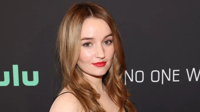 L'attrice Caitlin Dever, che apparirà nel nuovo film su Godzilla e Kong. Foto: Jesse Grant