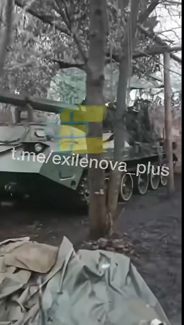 Cannone semovente M1989 Koksan in posizione di tiro