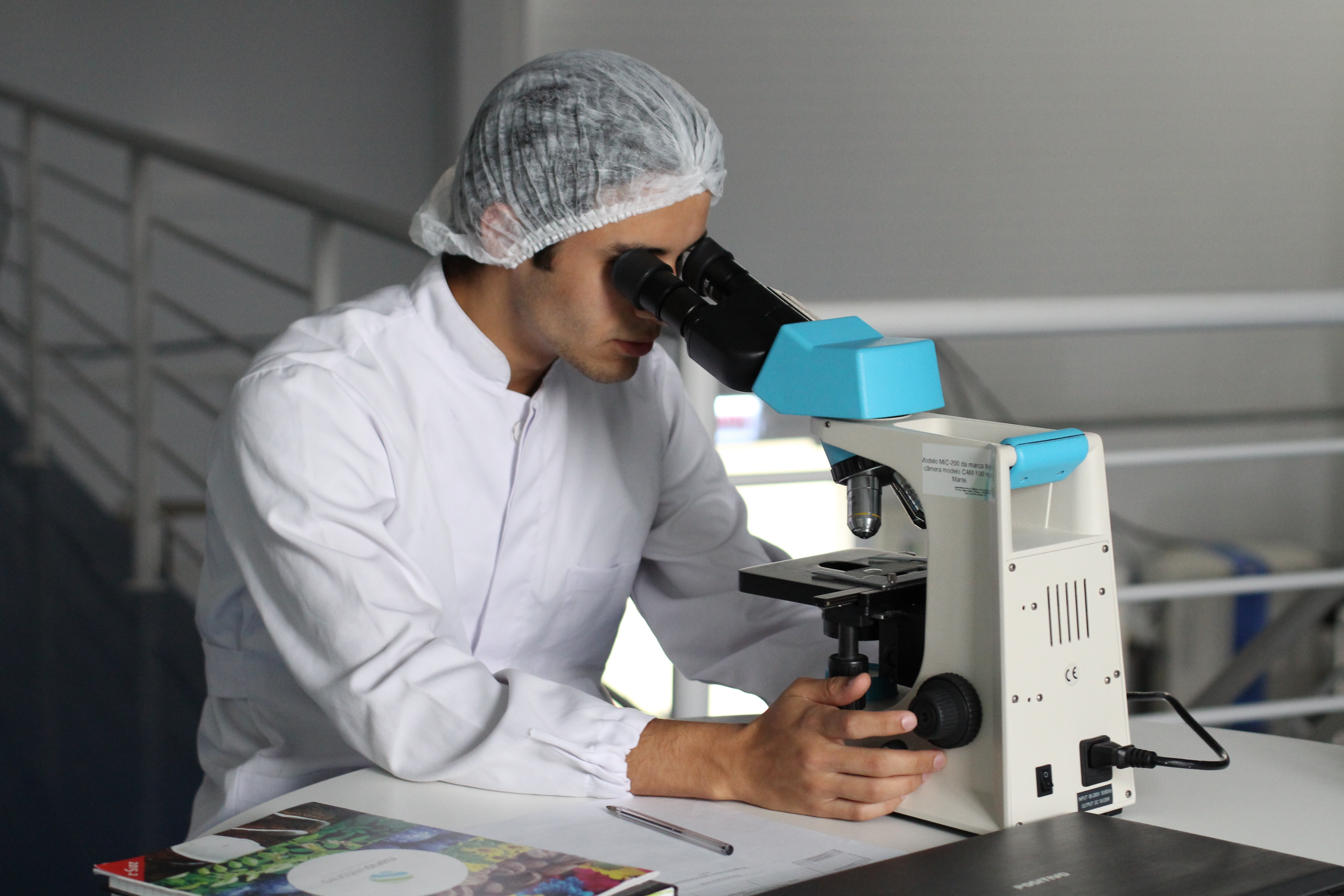Google e il Pentagono hanno sviluppato un microscopio basato sull'intelligenza artificiale per la diagnosi del cancro Google e il Pentagono hanno sviluppato un microscopio basato sull'intelligenza artificiale per la diagnosi del cancro