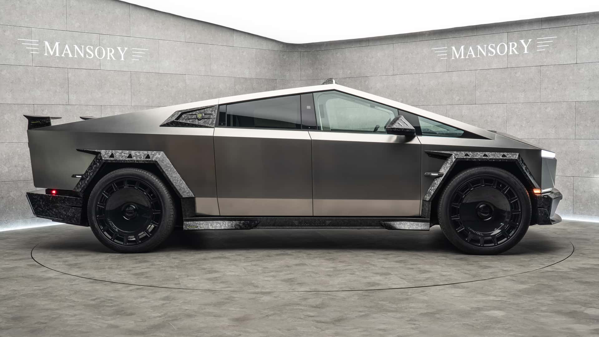 Mansory Elongation Tesla Cybertruck Vista frontale Mansory Elongation Tesla Cybertruck Vista frontale