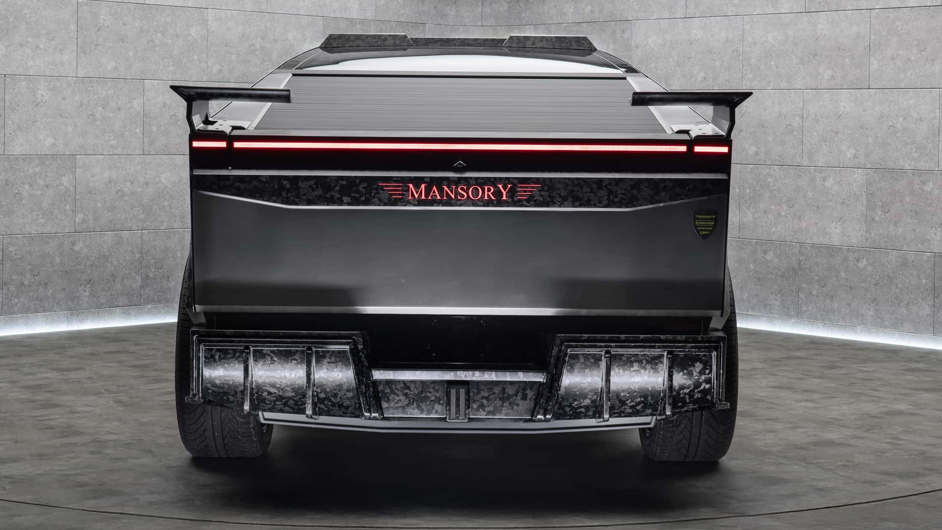 Allungamento Mansory Tesla Cybertruck Primo Piano Allungamento Mansory Tesla Cybertruck Primo Piano