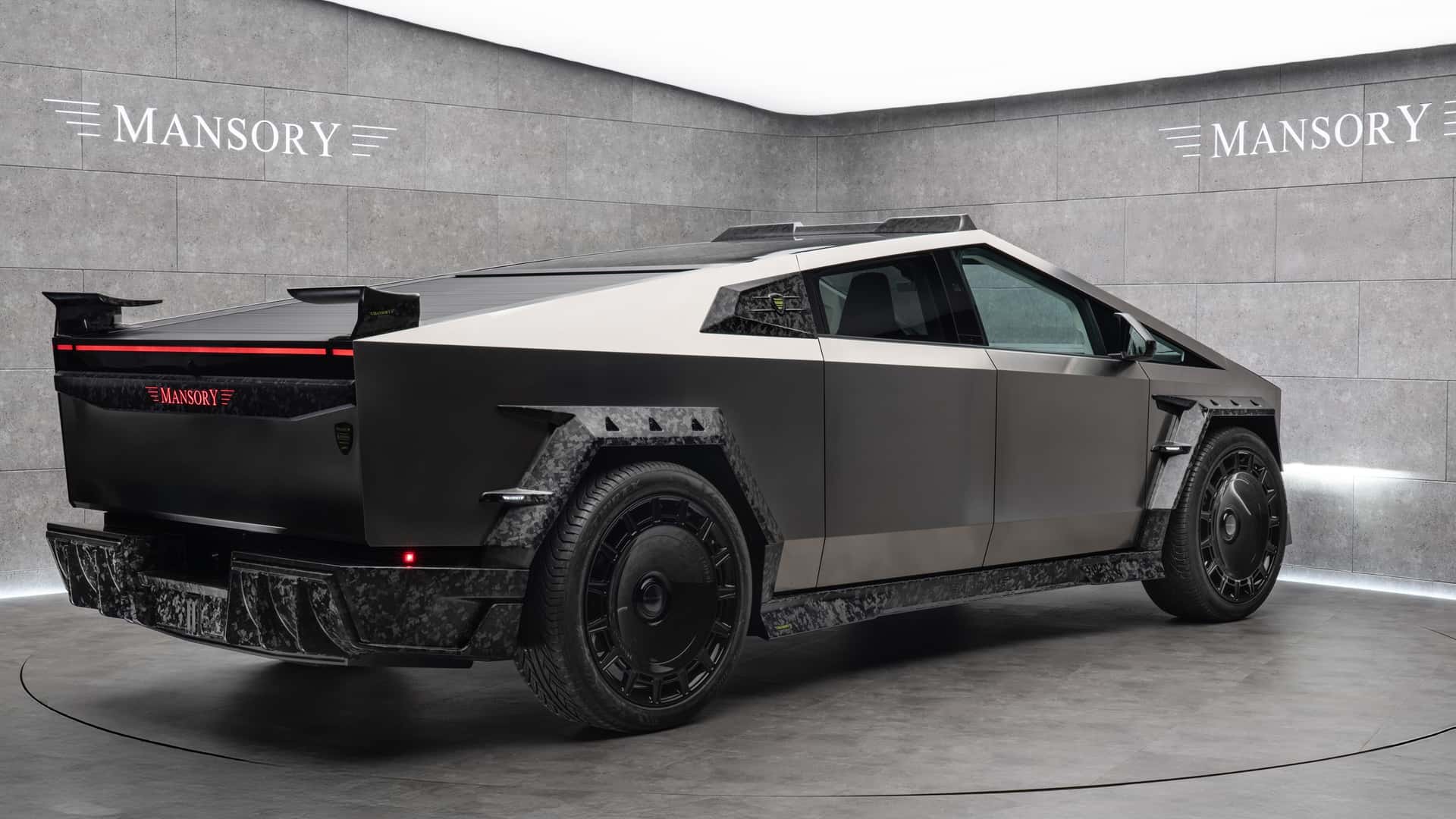 Mansory Elongation Tesla Cybertruck Vista posteriore Mansory Elongation Tesla Cybertruck Vista posteriore
