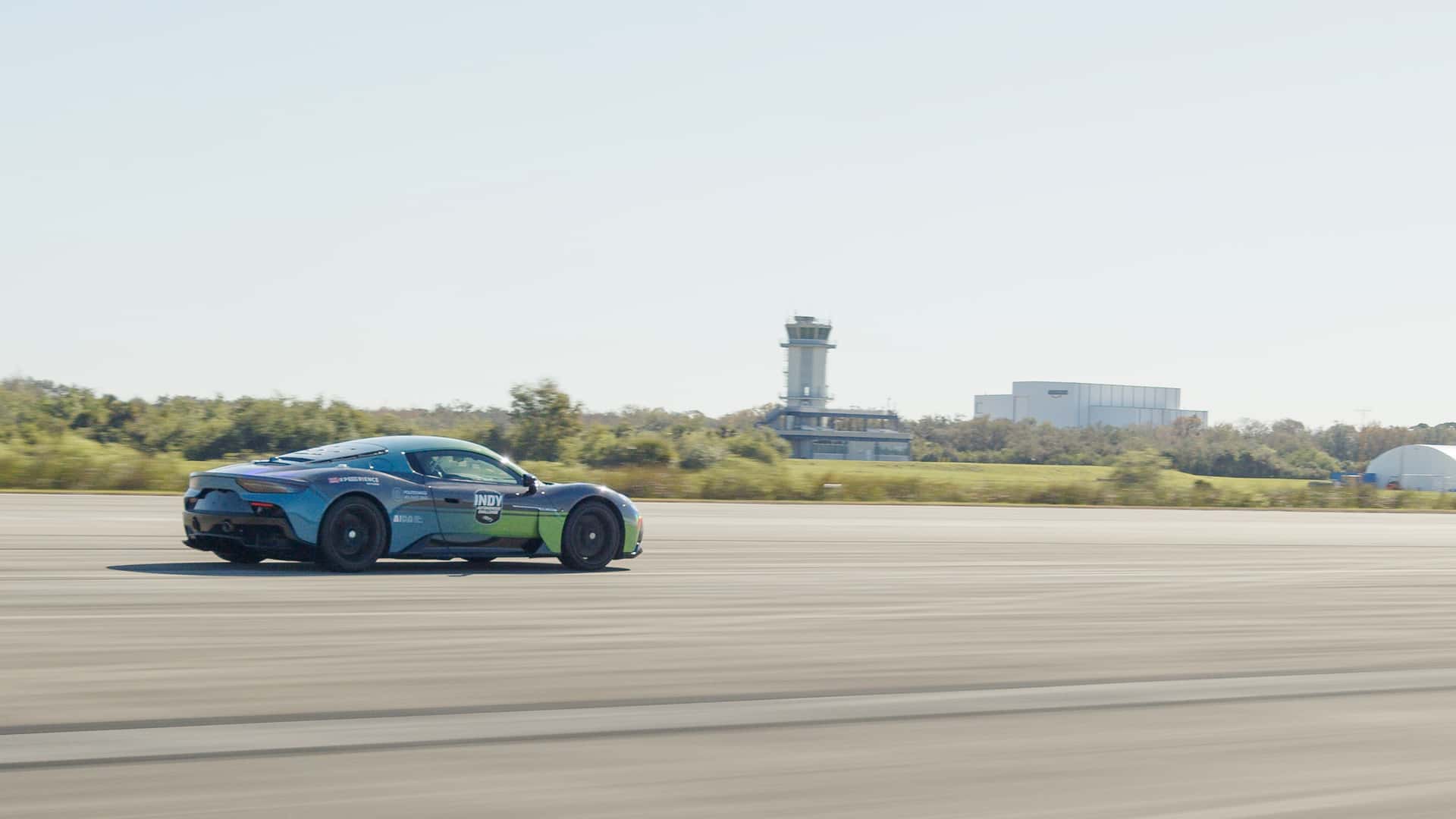 Maserati MC20 in movimento