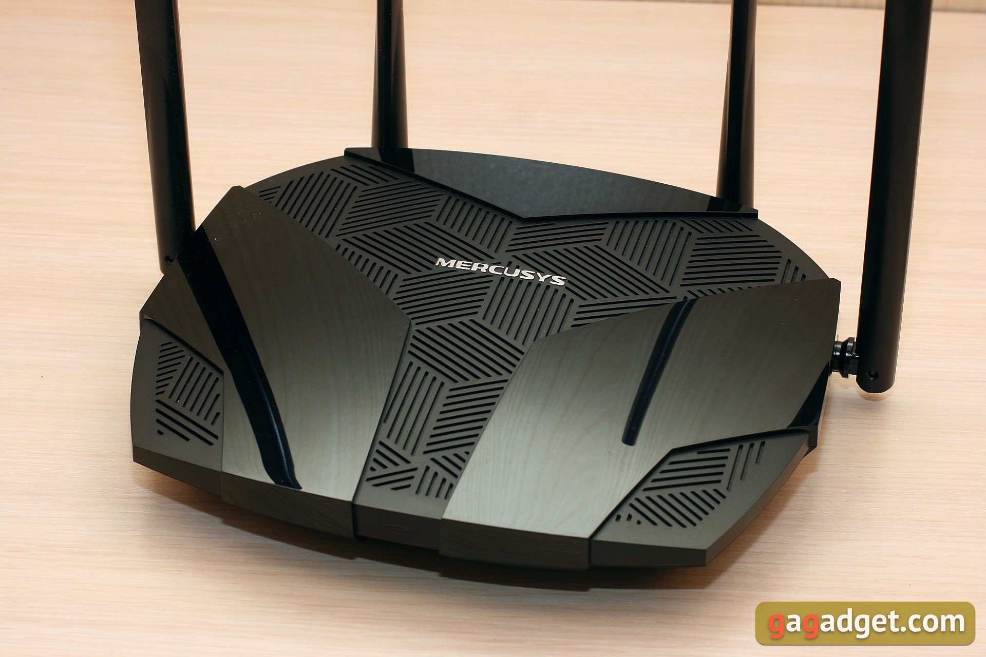 Mercusys MR70X recensione: il router gigabit più conveniente con Wi-Fi 6 Mercusys MR70X recensione: il router gigabit più conveniente con Wi-Fi 6