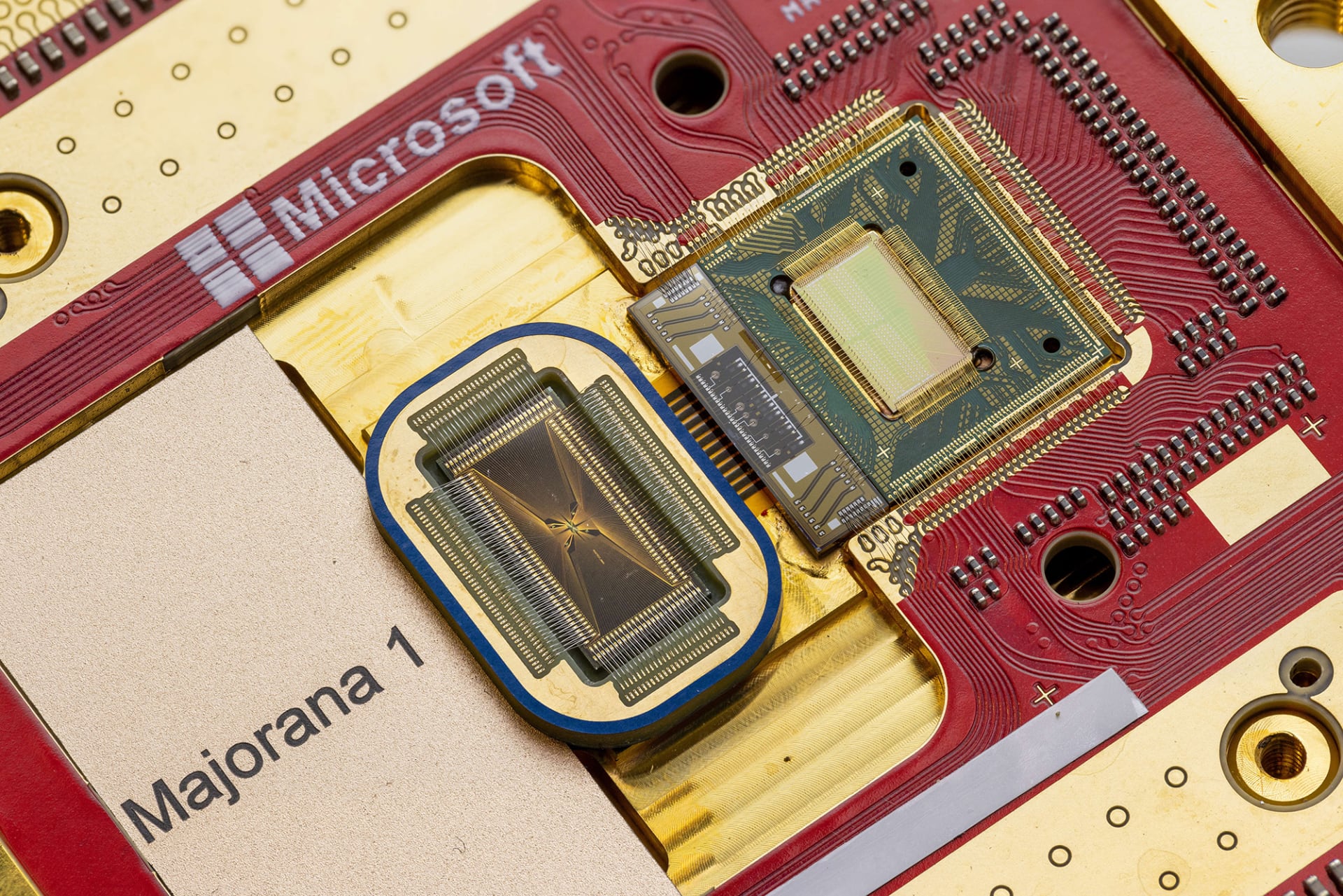 Chip di calcolo quantistico Majorana 1. Fonte: Microsoft