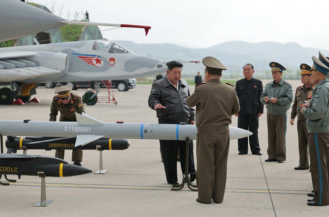 Una dimostrazione dei MiG-29 nordcoreani. Illustrazione: KCNA