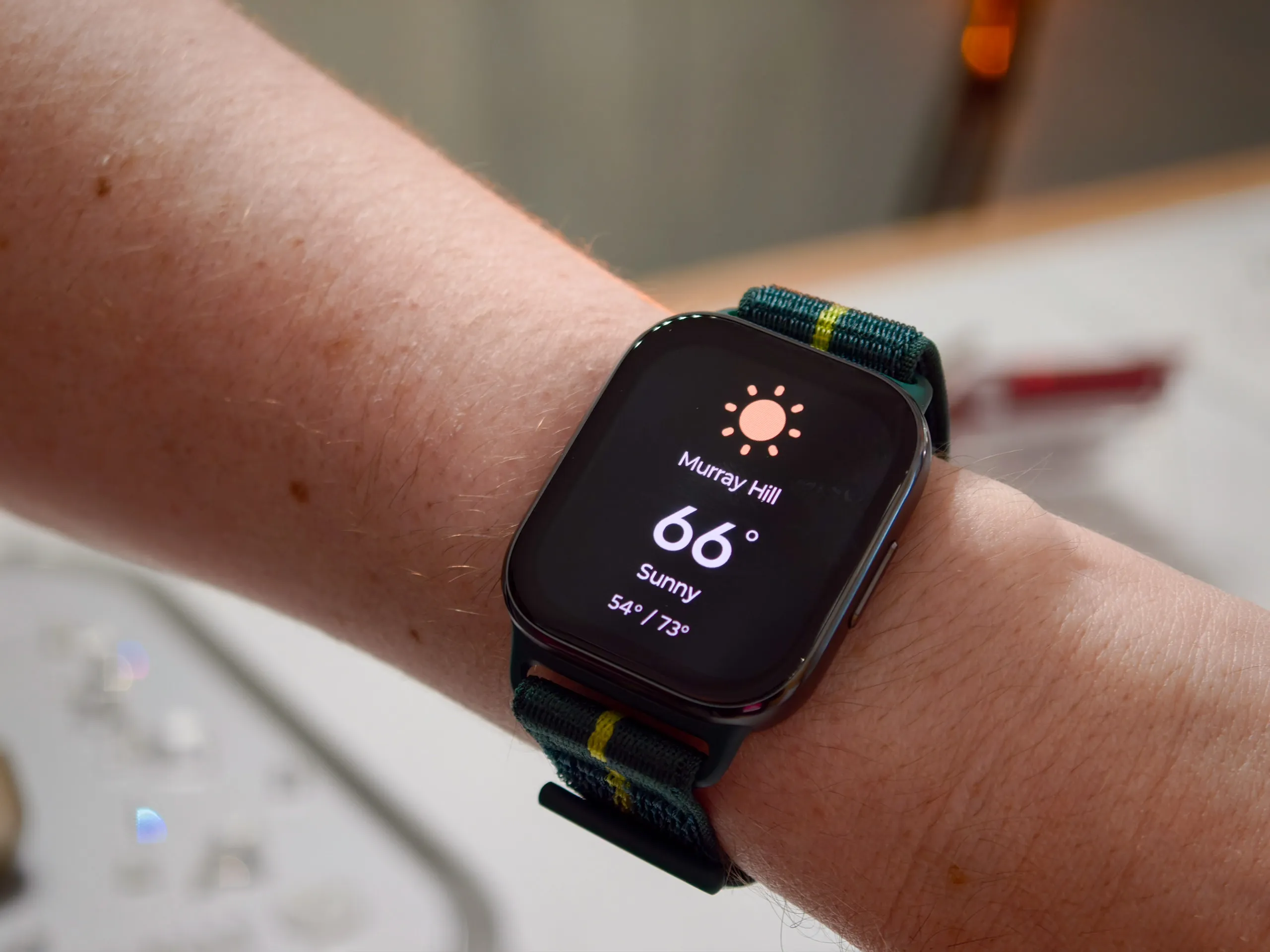 Moto Watch Fit 2025, vista frontale Moto Watch Fit 2025, vista frontale