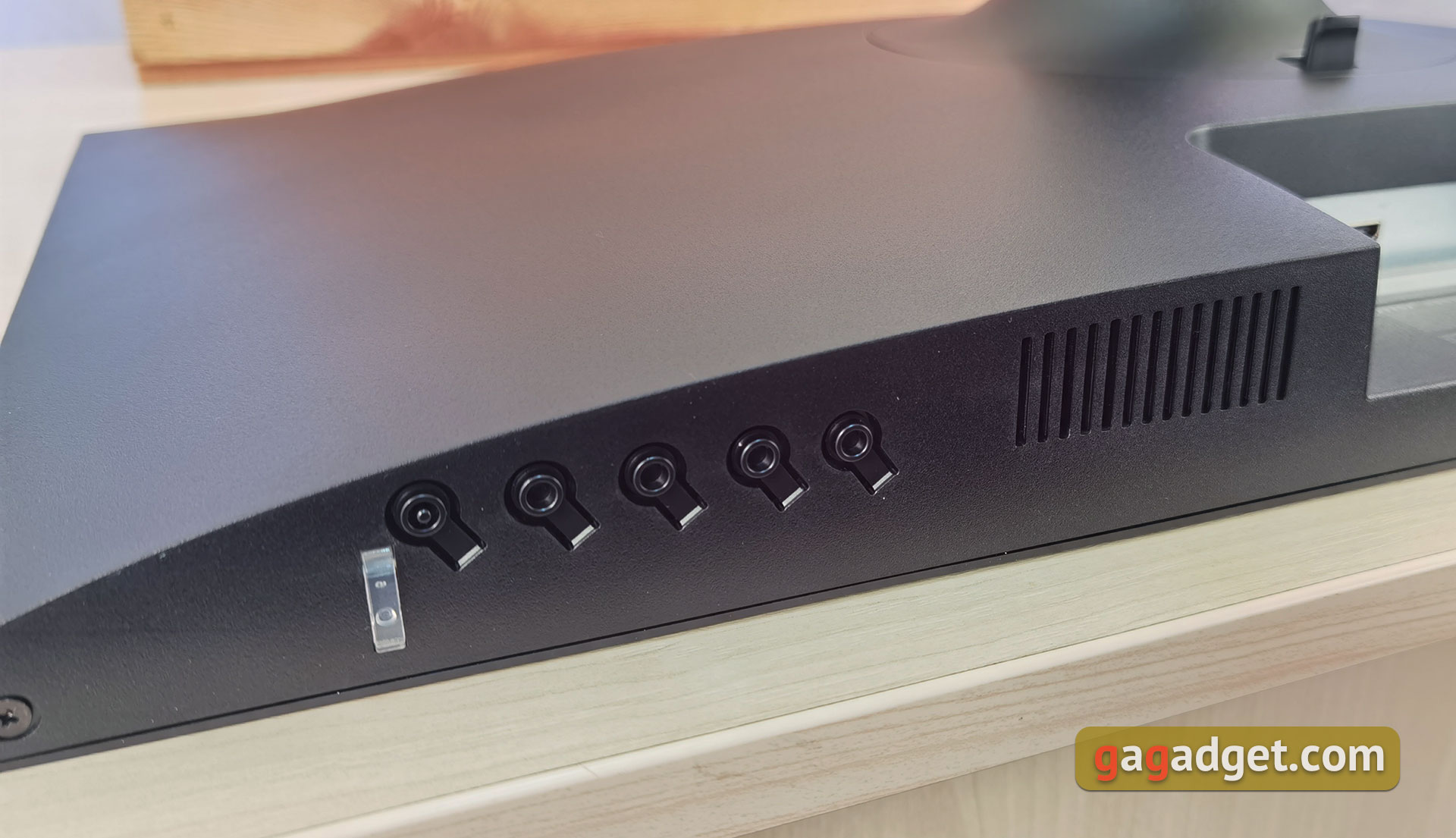 Recensione MSI Modern MD271P: monitor da ufficio a 75 Hz-11
