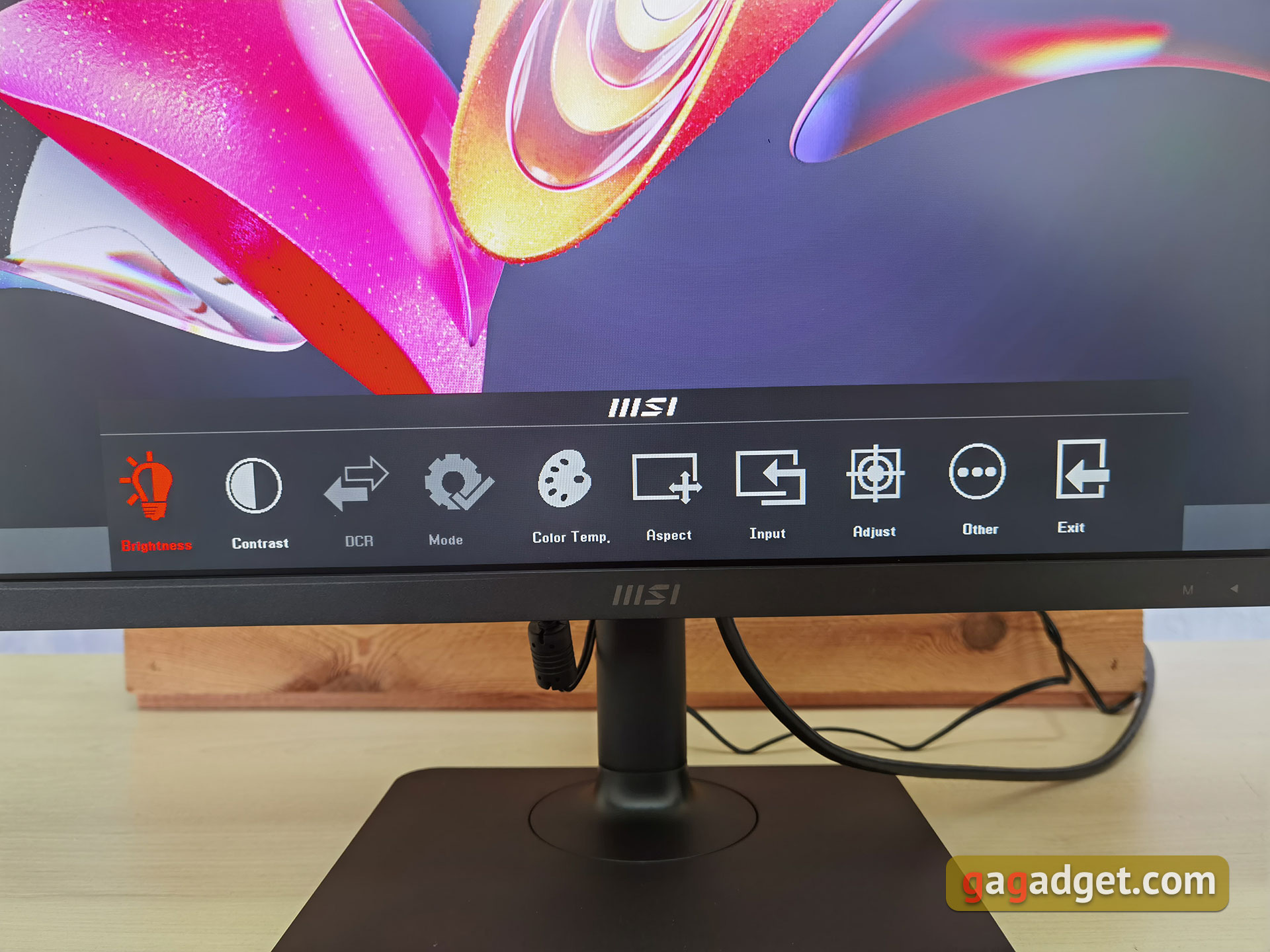 Recensione MSI Modern MD271P: monitor da ufficio a 75 Hz-32