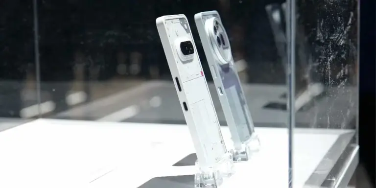 Niente Phone 3a al MWC 2025 Niente Phone 3a al MWC 2025