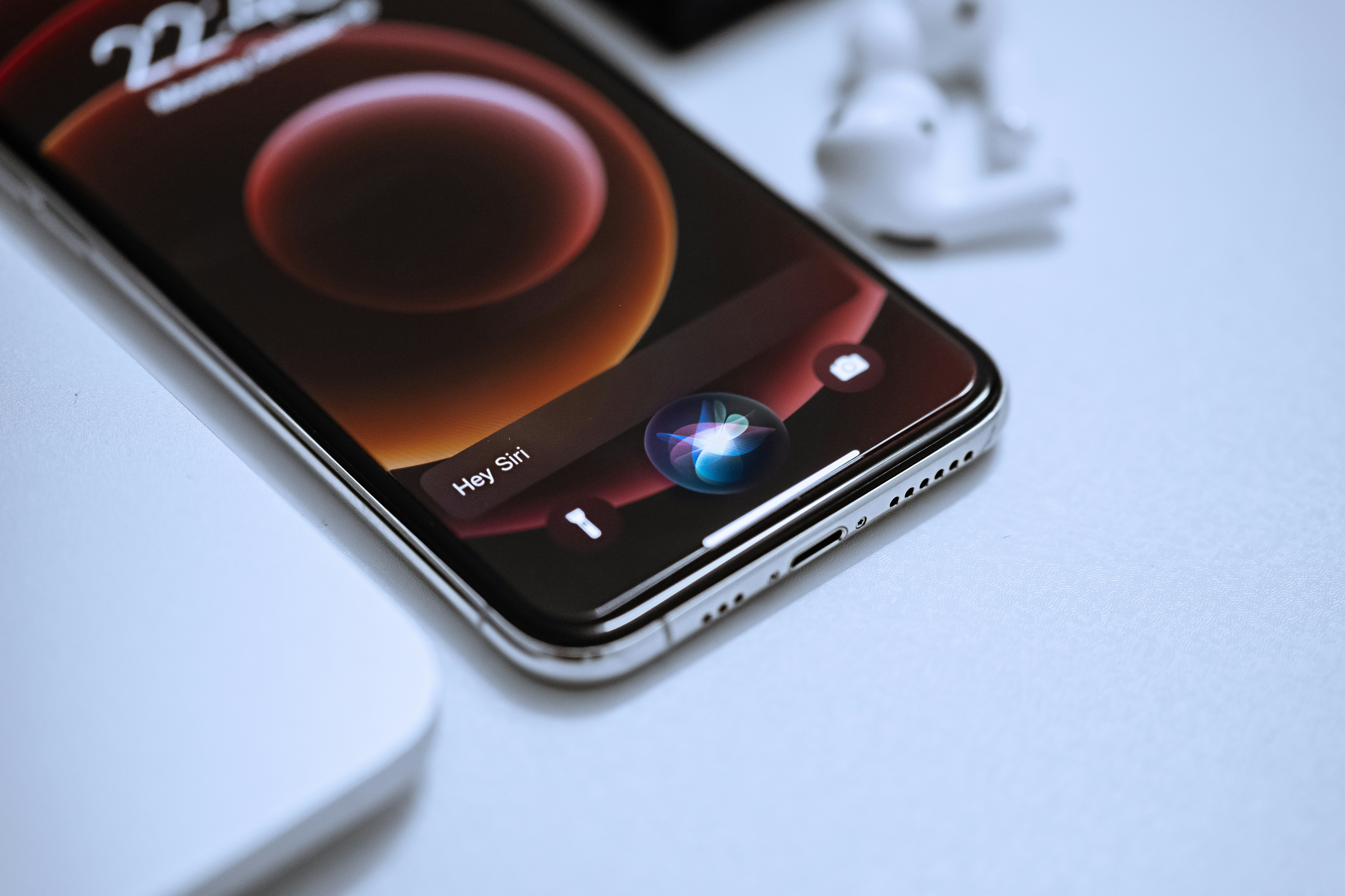 Apple sta esplorando la possibilità di abbandonare l'espressione "Siri" a favore dell'intelligenza artificiale Apple sta esplorando la possibilità di abbandonare l'espressione "Siri" a favore dell'intelligenza artificiale