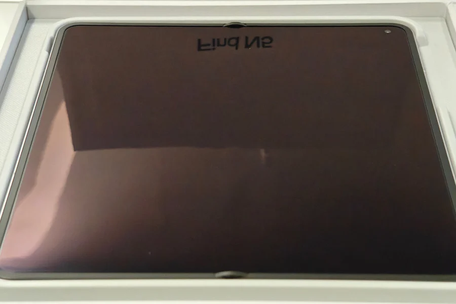 Seconda immagine del display interno dell'Oppo Find N5 Seconda immagine del display interno dell'Oppo Find N5
