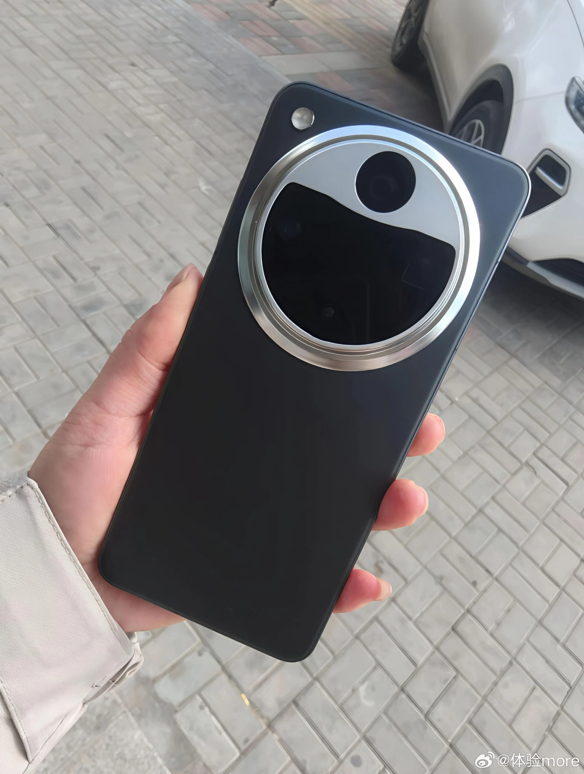 Design di Oppo Find X8 Ultra