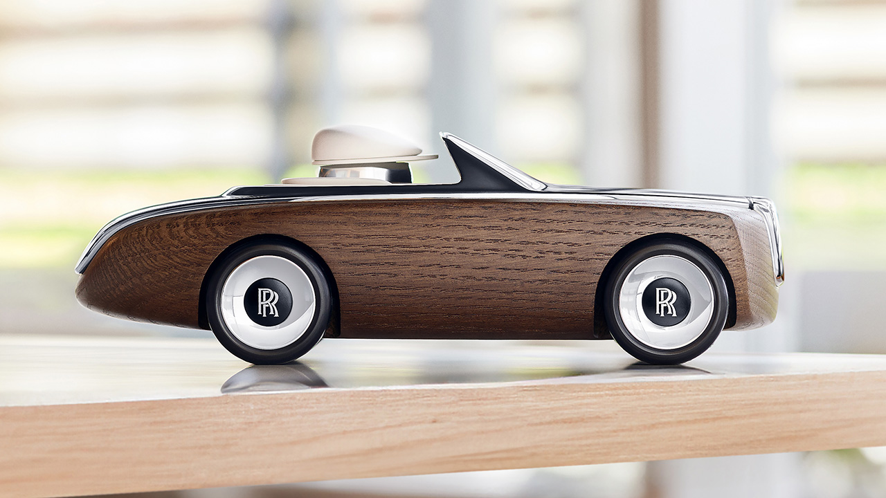 Dettagli della scultura in miniatura Rolls-Royce Cameo