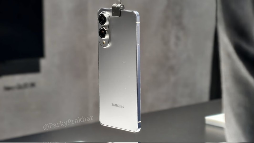 Smartphone Galaxy S25 Edge reale Smartphone Galaxy S25 Edge reale