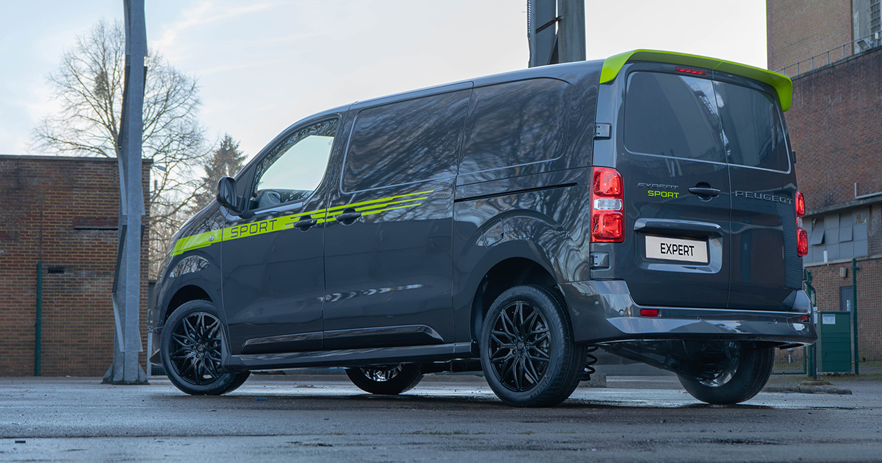Interni del Peugeot Expert Sport con design rinnovato Interni del Peugeot Expert Sport con design rinnovato