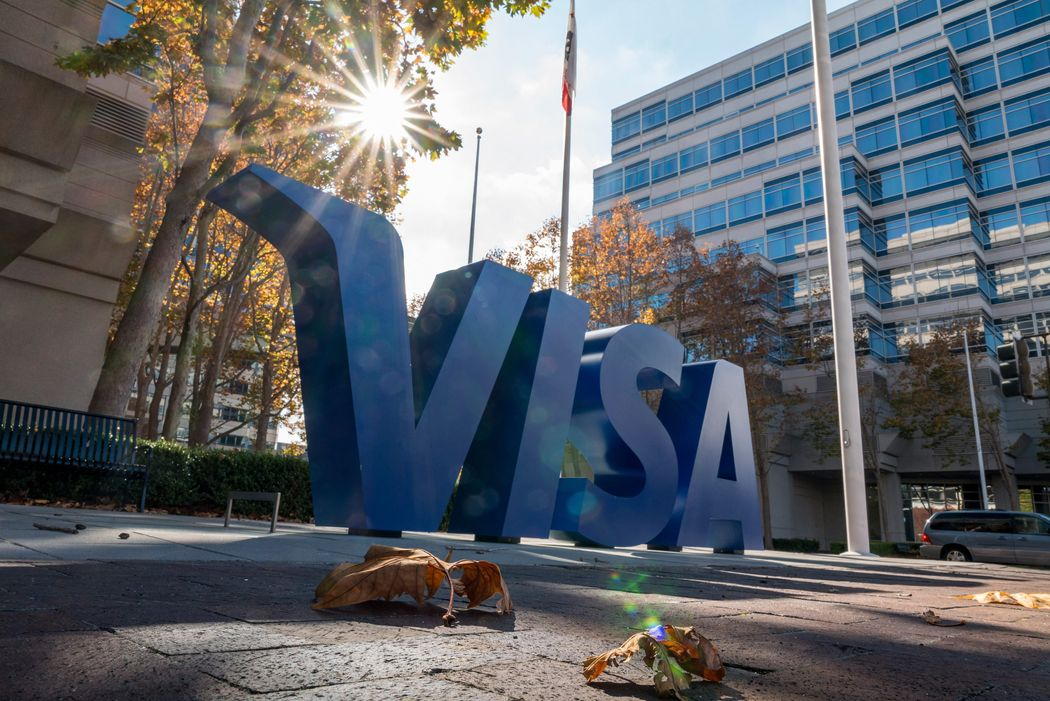 Visa ha stanziato 100 milioni di dollari per investire in aziende che sviluppano IA generativa Visa ha stanziato 100 milioni di dollari per investire in aziende che sviluppano IA generativa